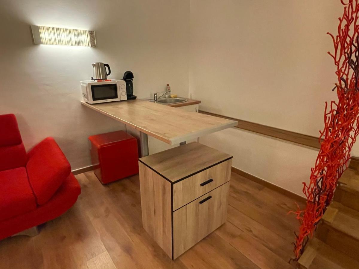 New Workspace Studio Savoya9 Self Check In Old City Center Тимишоара Экстерьер фото